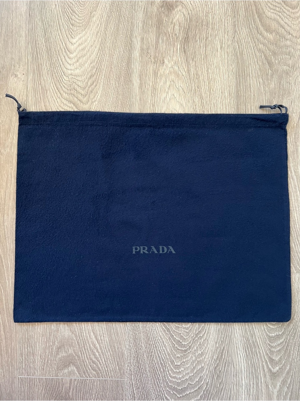 Prada dust bag (C792)